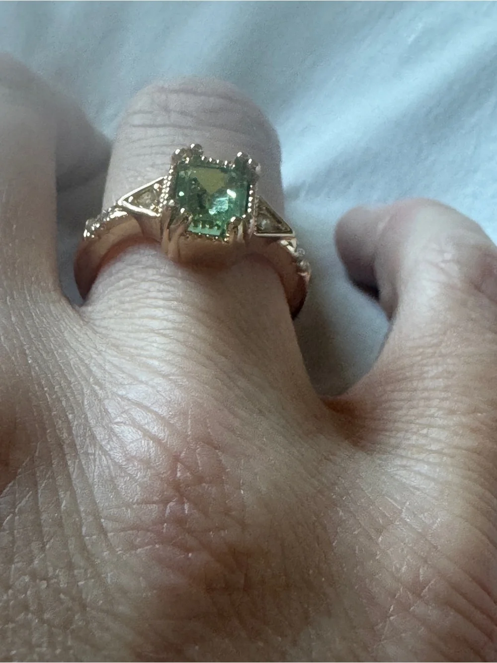 Green Jade Stone Vintage-Style Ring With Cubic Zirconias Gold-Tone Band - Size 7